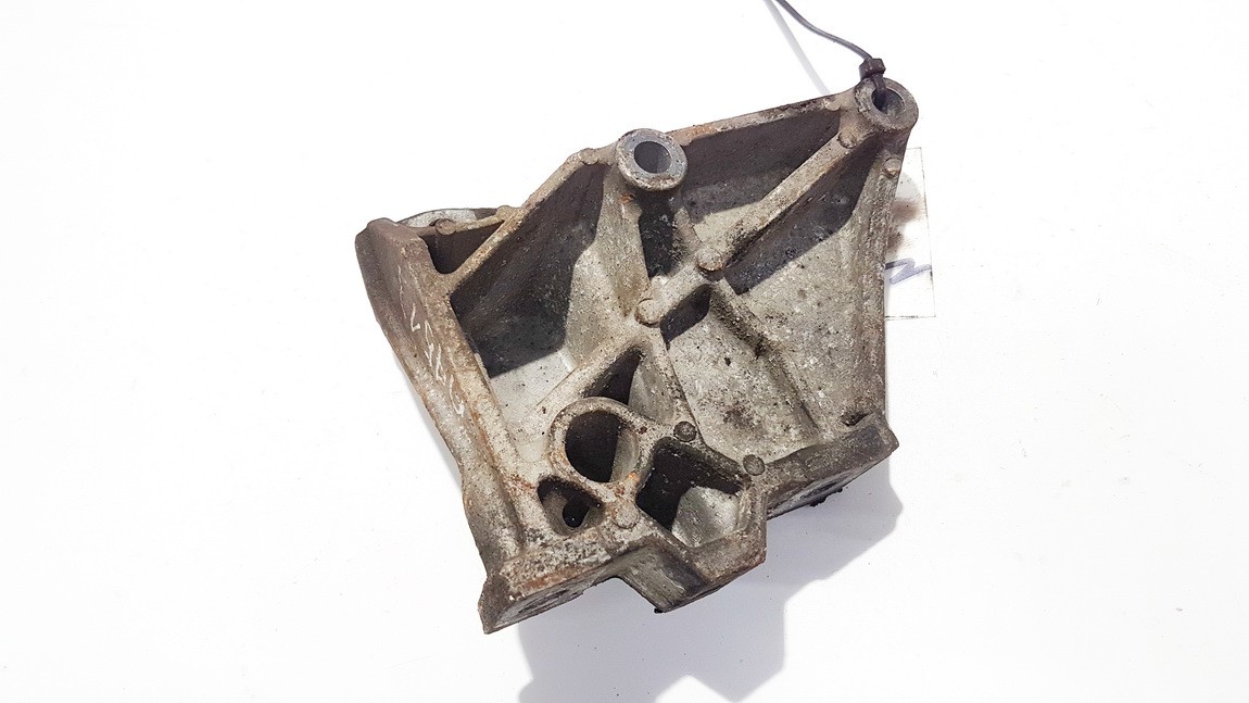 1J0199117P Seat Toledo 2002 Engine Mount Bracket and Gearbox Mount Bracket