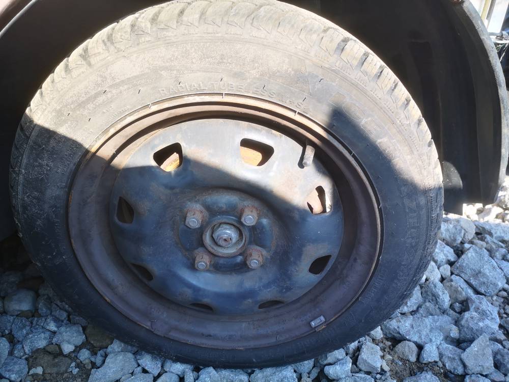 4X100 Nissan Pixo 2010 Komplet stalowych felg R14