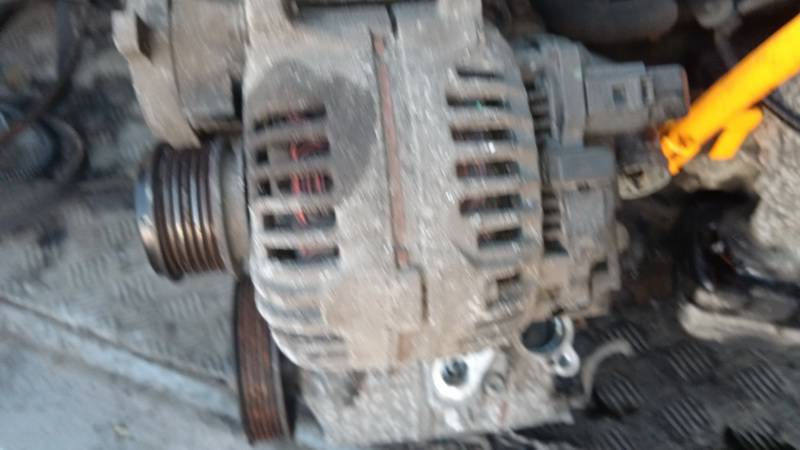 06F903023F Volkswagen Golf 2004 Alternator