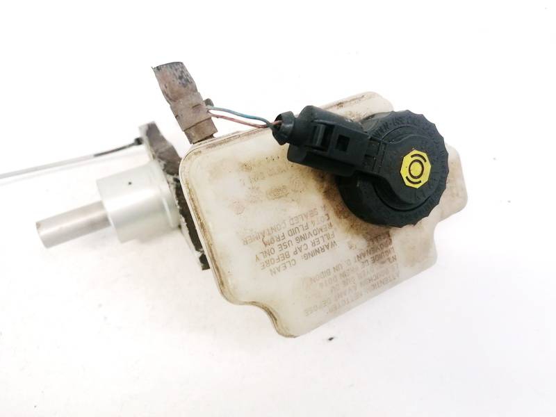 1K1611301 1K1611301C Brake Master Cylinder Reservoir Audi A3 2004 1.6L