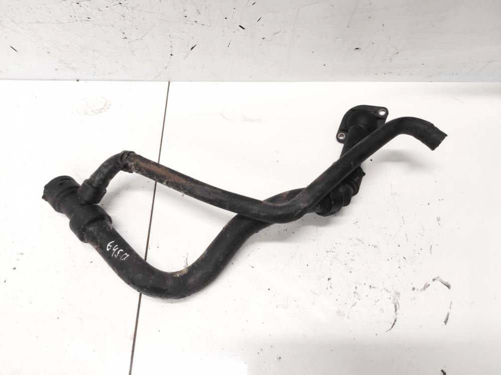 Audi A4 1999 Wąż wodny - Thumbnail 3