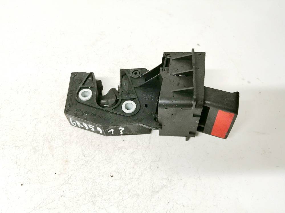 3B0885737 Volkswagen Passat 2001 Seat Lock Latch assembly