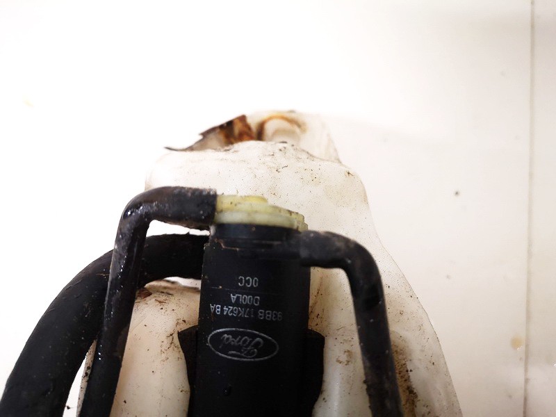 93BB17K624BA Ford Focus 2000 Windshield Windscreen Washer Pump - Thumbnail 3