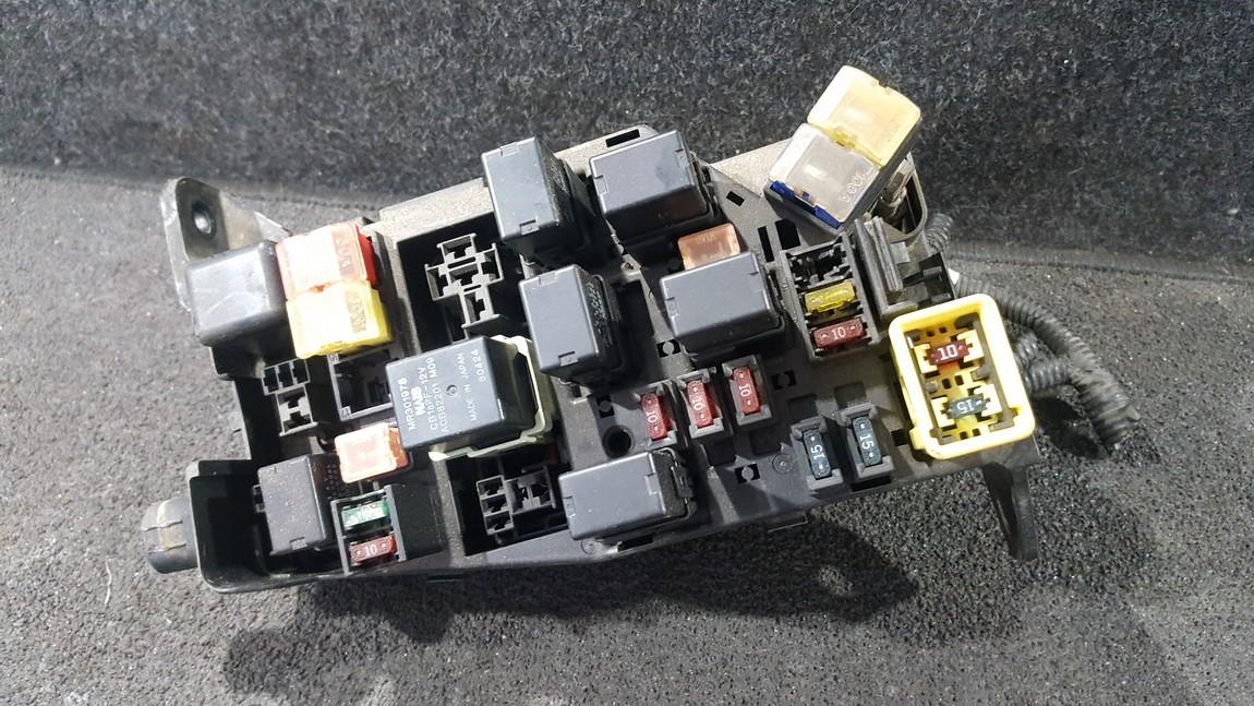 MR387220 Mitsubishi Galant 1999 Fuse box