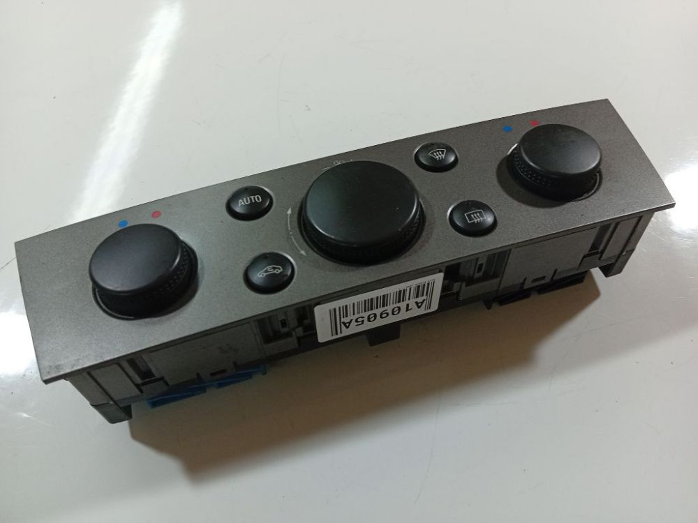 13138198 Opel Signum 2005 Climate Control Panel (heater control switches)