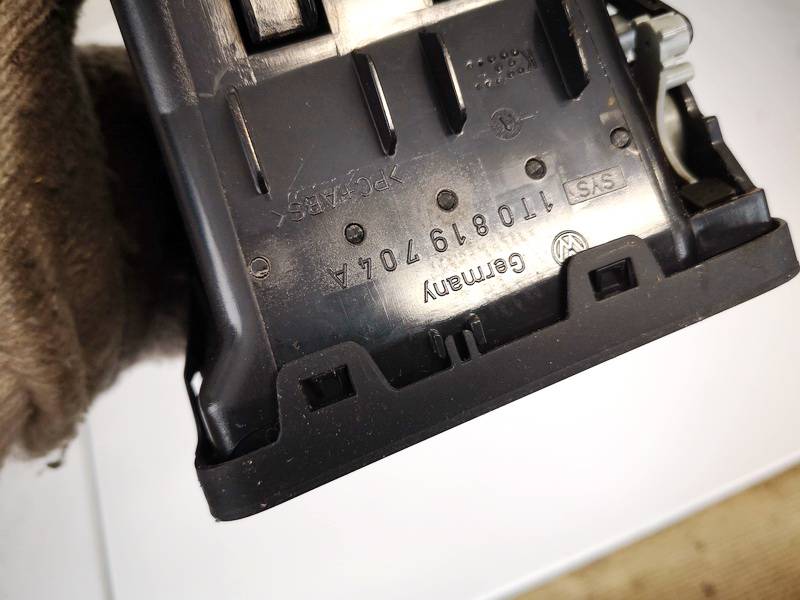 1T0819704A Volkswagen Touran 2005 Dash Vent (Air Vent Grille) - Thumbnail 3