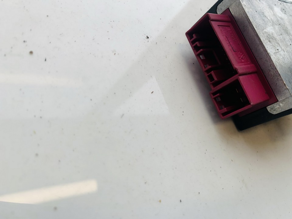 1614718042701 BMW 5-Series 2004 Relais Kraftstoffpumpe - Thumbnail 3