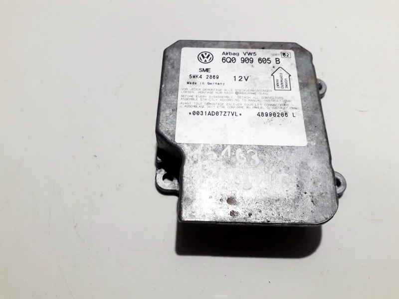 6Q0909605B Volkswagen Passat 1999 Airbag crash sensors module