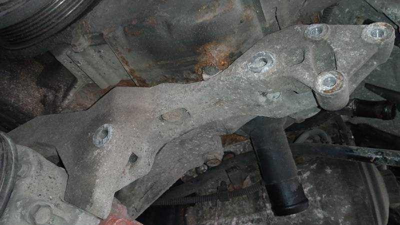 045903143E Volkswagen Polo 2008 Engine Mount Bracket and Gearbox Mount Bracket