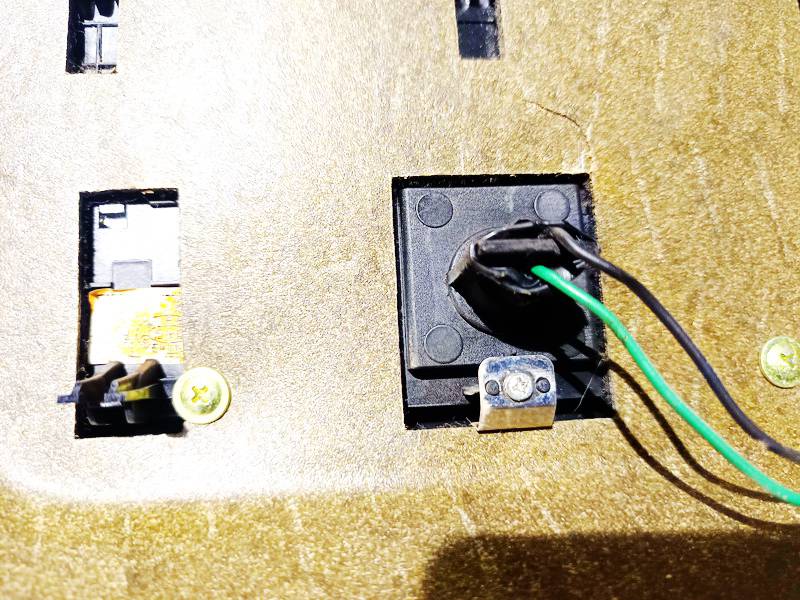 Hyundai Sonata 2006 Emergency Third Brake Light (Third Brake Light) - Thumbnail 3