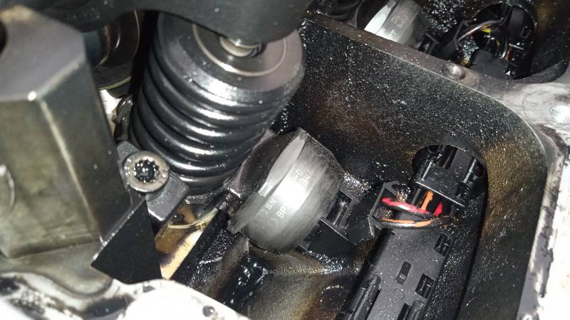 038130073BN Volkswagen Polo 2008 Wtryskiwacz Paliwa