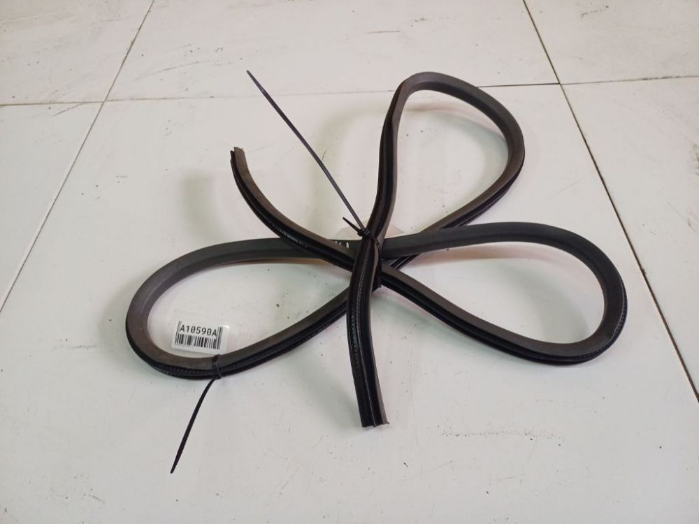 Mitsubishi Colt 1996 Türer Türgummi Türdichtung Dichtung Vorne Linke