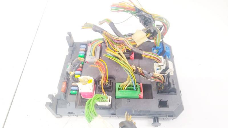 9666951980 Peugeot 207 2010 Fuse box