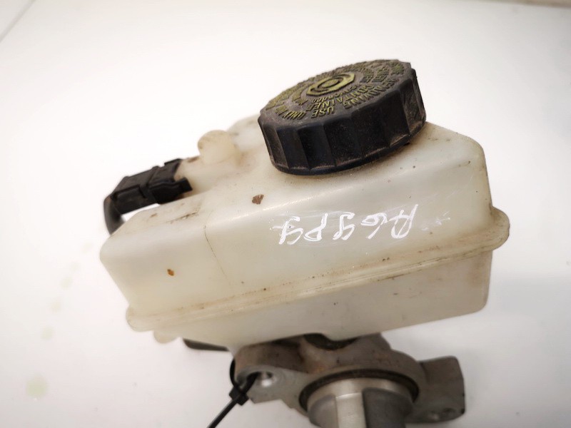a2024300202 used Brake Master Cylinder Reservoir MercedesBenz ECLASS