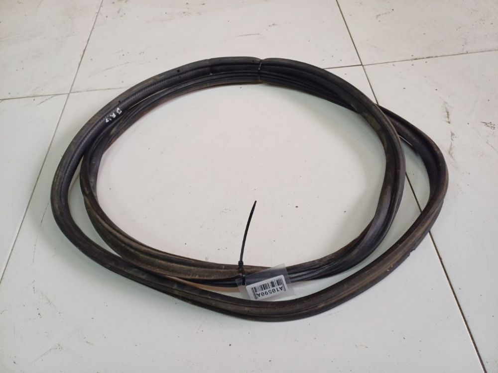 Mitsubishi Colt 1996 Gummidichtung Einbautür