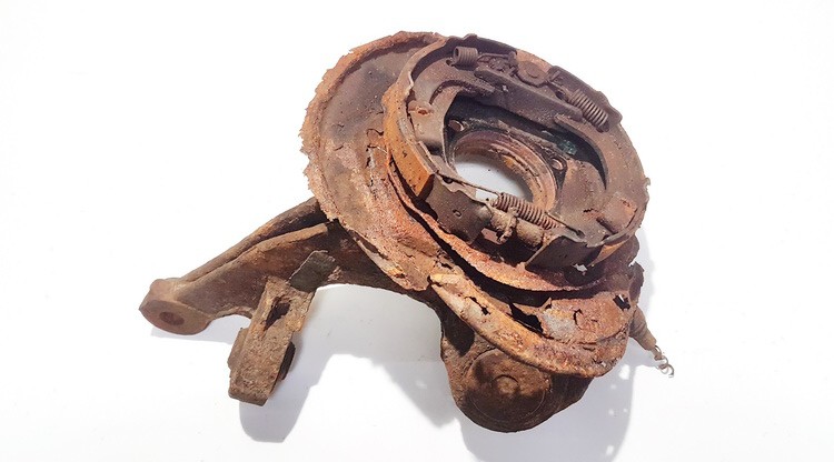 Toyota Avensis 2004 frein de stationnement