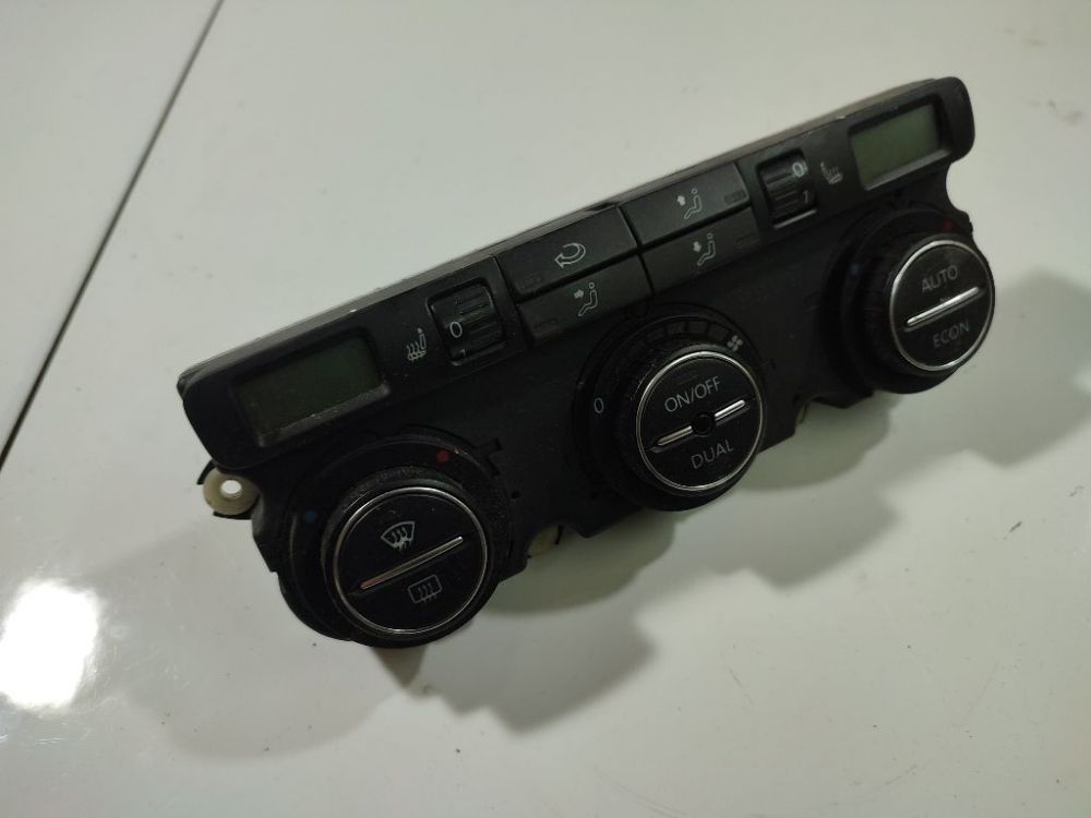 Volkswagen Golf 2005 Panel sterowania klimatyzacją (przełączniki ogrzewania)