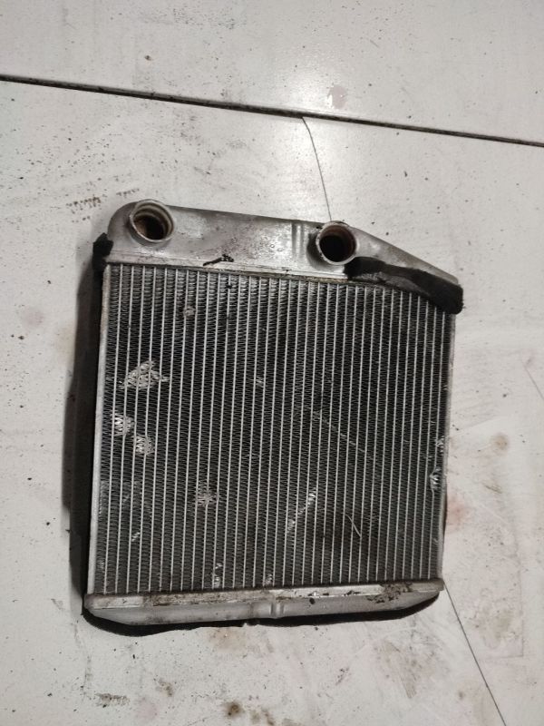 104210100 Toyota Auris 2007 Lämmityslaitteen kenno