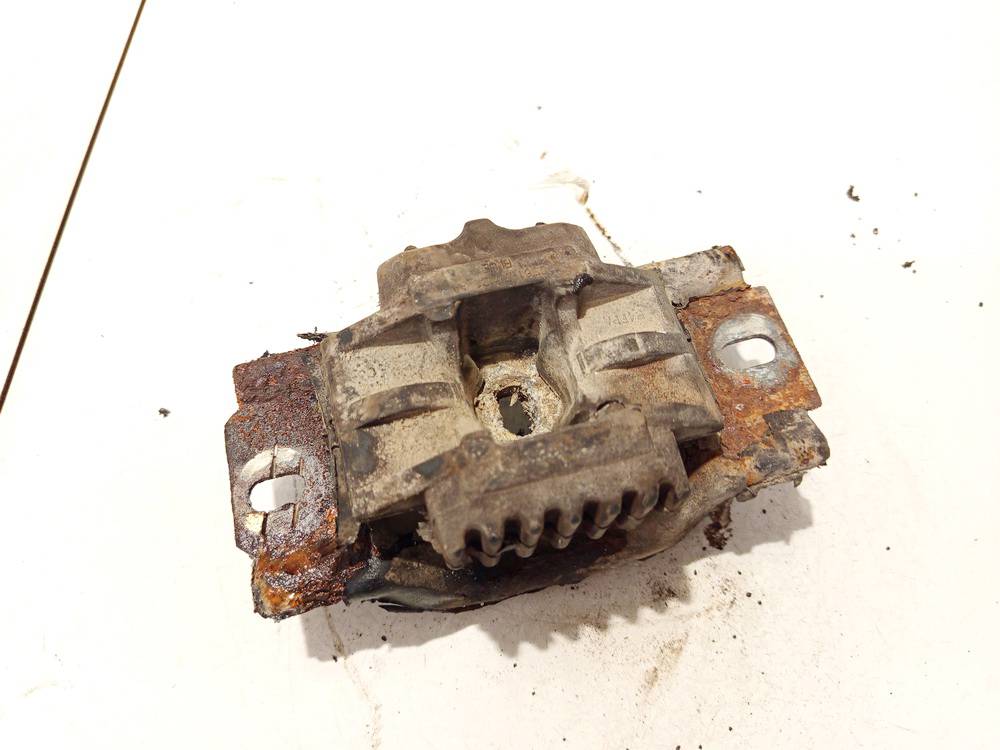 5S617M121AA Ford Fusion 2004 Variklio pagalves bei Greiciu dezes pagalves - Thumbnail 2