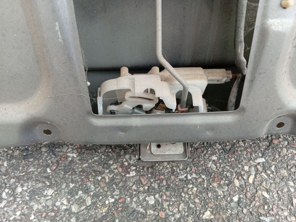 Mazda 6 2003 Galinio Dangcio spyna G. (kapoto)