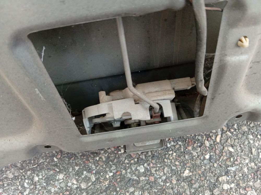 Mazda 6 2003 Galinio Dangcio spyna G. (kapoto) - Thumbnail 4