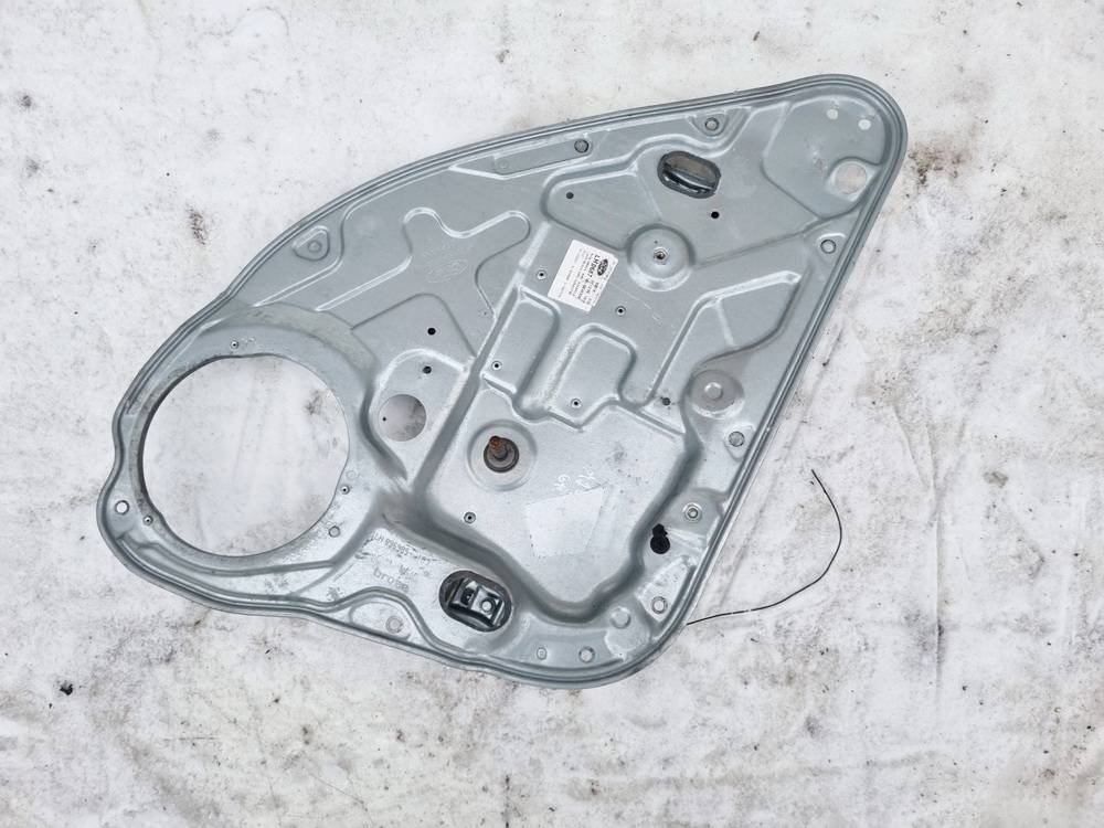 4M51A24995CE Ford Focus 2005 Durvju loga pacēlājs - AIZMUGURE PA KREISI