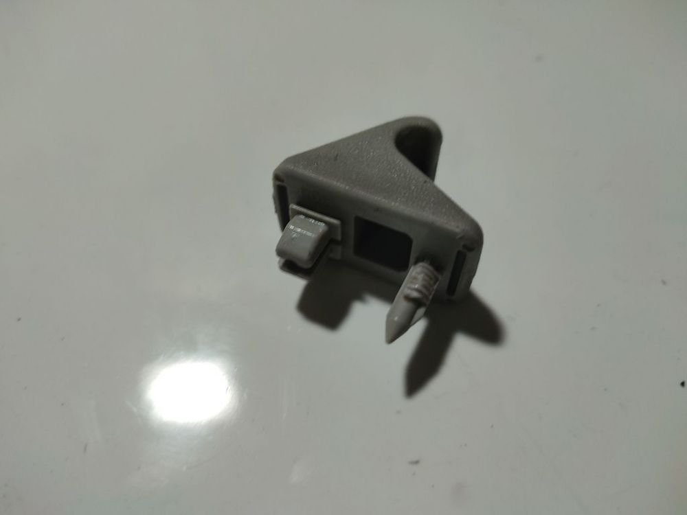 Toyota Yaris 2000 Держатель щитка от солнца