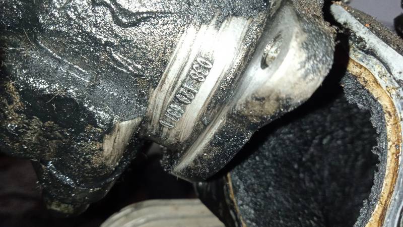 038131501AF Volkswagen Touran 2005 EGR Valve Exhaust Gas - Thumbnail 4
