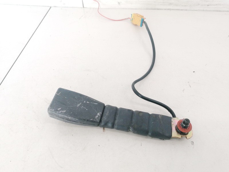 Hyundai Elantra 2001 Seat belt holder (Seat belt Buckle) - FRONT RIGHT