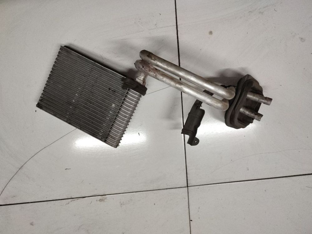 Ford Grand C-Max 2011 Air Conditioning Condenser