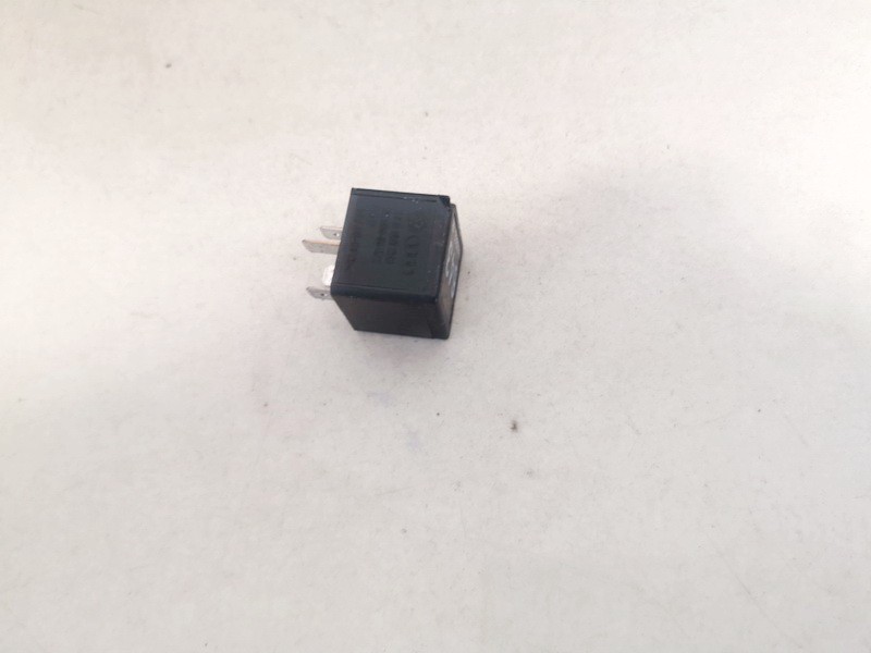 8K0951253 Audi A6 2007 Relay module - Thumbnail 3