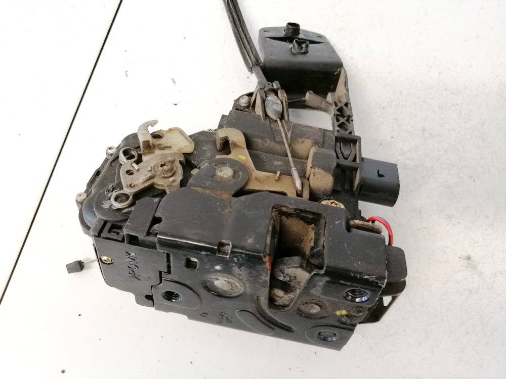 117666102 Volkswagen Passat 2001 Door Lock Mechanism - FRONT LEFT - Thumbnail 2