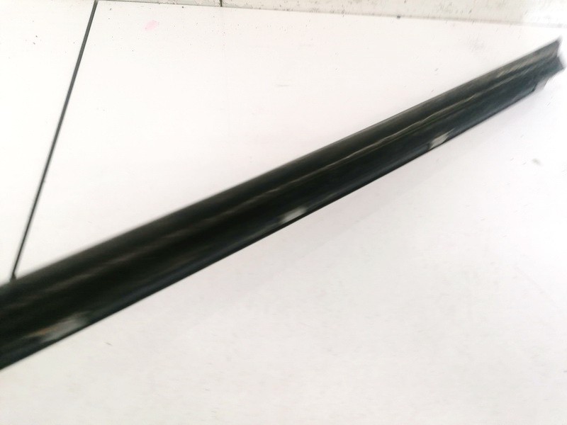 Mercedes-Benz ML-CLASS 2000 Glass Trim Molding-weatherstripping - REAR RIGHT - Thumbnail 3
