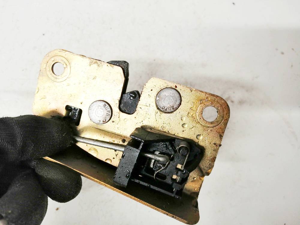 Toyota Avensis 2004 Galiniu sedyniu spyna G.D. - Thumbnail 3