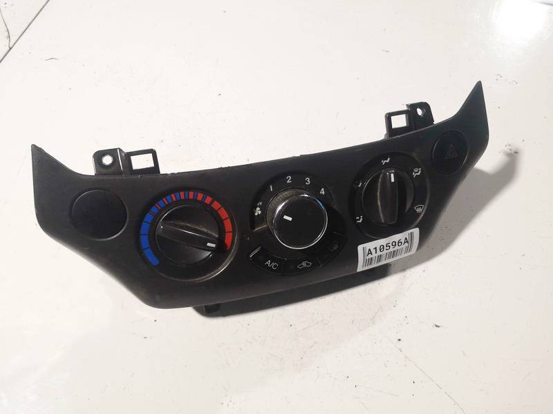 Chevrolet Aveo 2006 Ilmastoinnin ohjaus