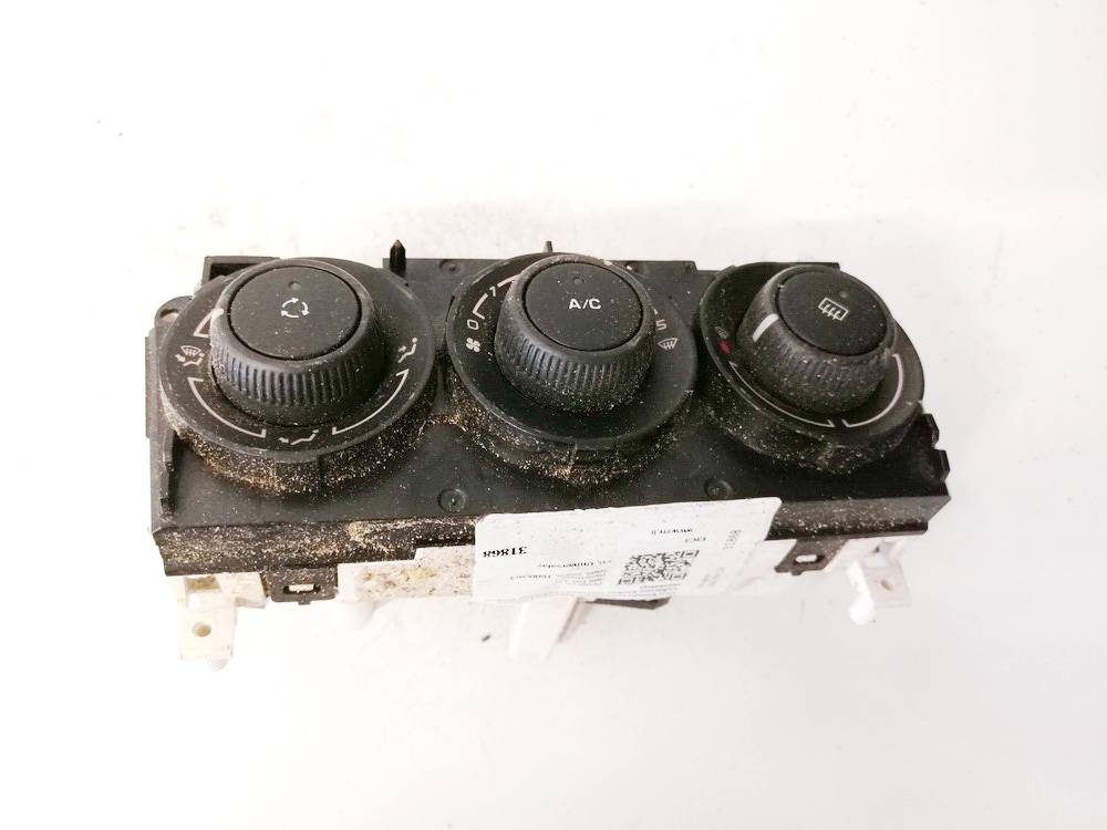 69940002 Peugeot 308 2009 Climate Control Panel (heater control switches)