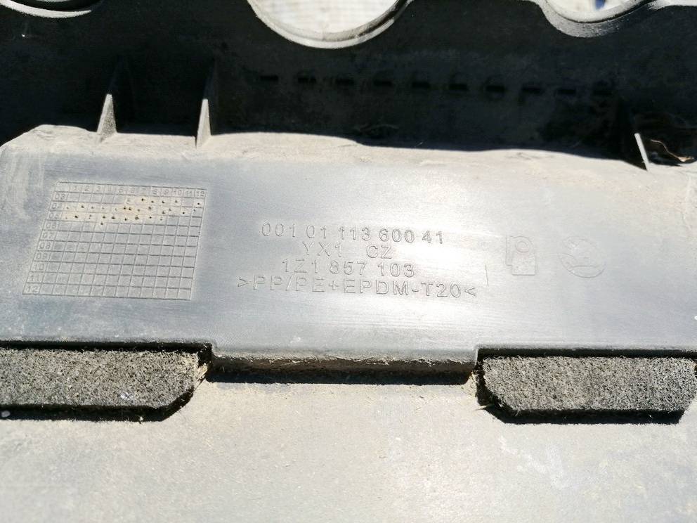 1Z1857103 Skoda Octavia 2005 Glove Box Assembly - Thumbnail 3