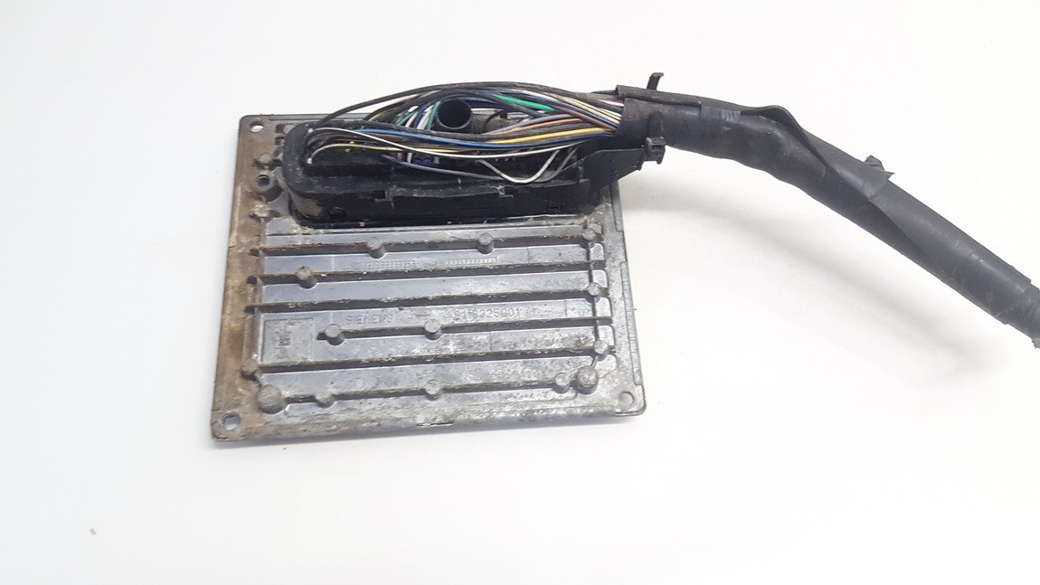 5M5112A650ZB Ford Focus 2006 ECU Engine Computer (Engine Control Unit) - Thumbnail 2