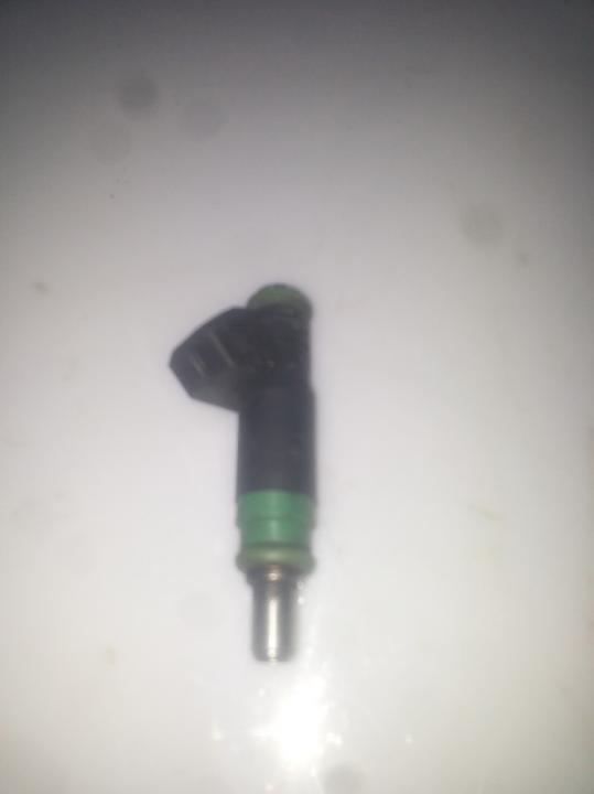 98mfba Fuel Injector Ford Focus 1999 1.6L EIS00054717 Used Auto