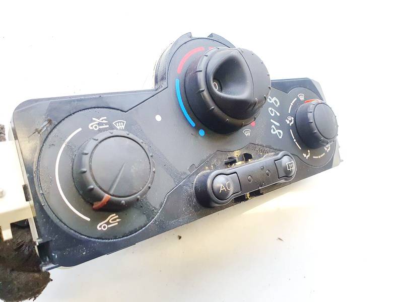 f666445v used Climate Control Panel (heater control switches) Renault