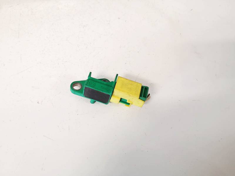 5M0909606A Volkswagen Touran 2013 Srs Airbag crash sensor