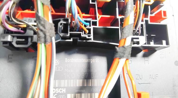 1K0937049 Volkswagen Golf Plus 2005 Fuse box - Thumbnail 3