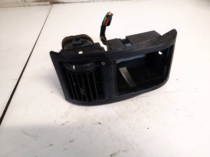 90560336 Opel Astra 2004 Rejilla Aireadora -
Moldura protectora de la rejilla de ventilación lateral del panel