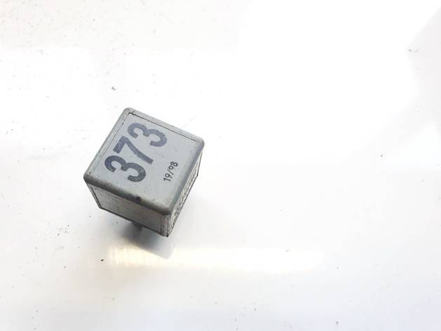 8D0951253A Volkswagen Passat 2001 Relay module