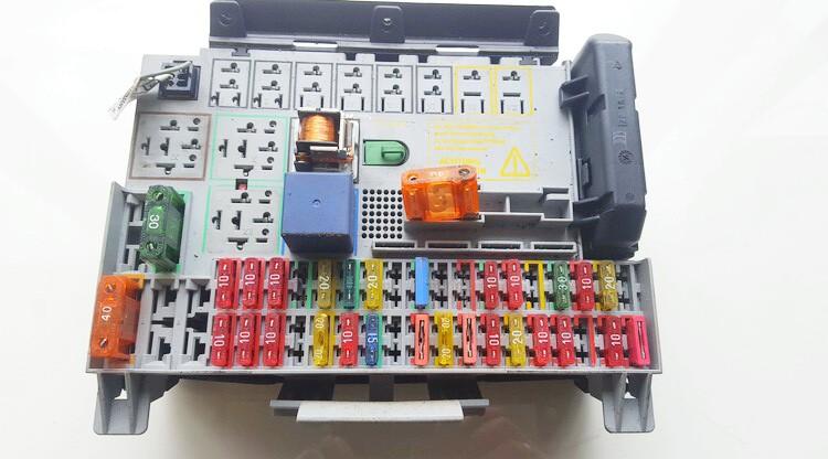 90504534 Opel Vectra 1998 Fuse box