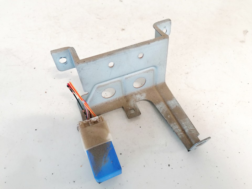 2523079915 Nissan X-Trail 2003 Relay module