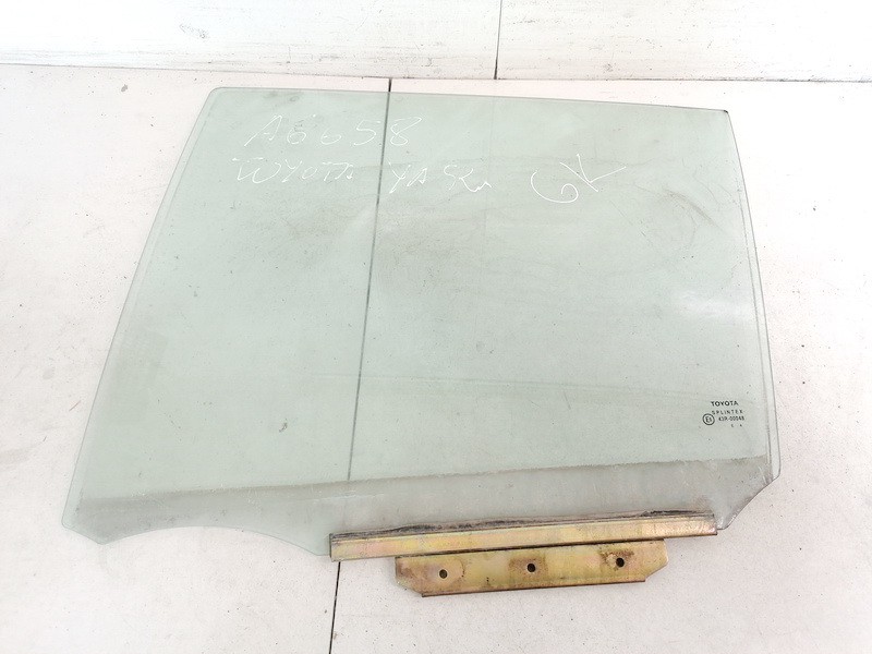 Toyota Yaris 2004 Oven lasi - TAKANA VASEMMALLA