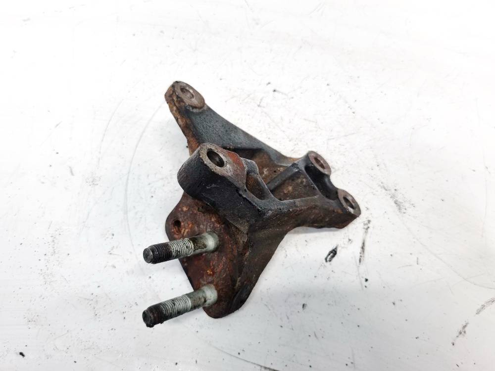 Hyundai i30 2007 Variklio kronsteinas ir Greiciu dezes kronsteinas - Thumbnail 3