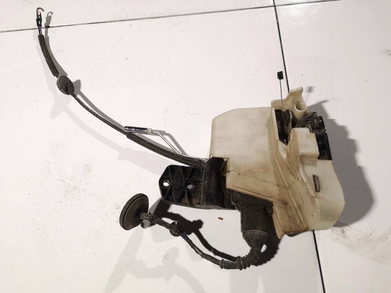 3B0837867 Volkswagen Passat 1997 Oven Lukko - TAKANA VASEMMALLA