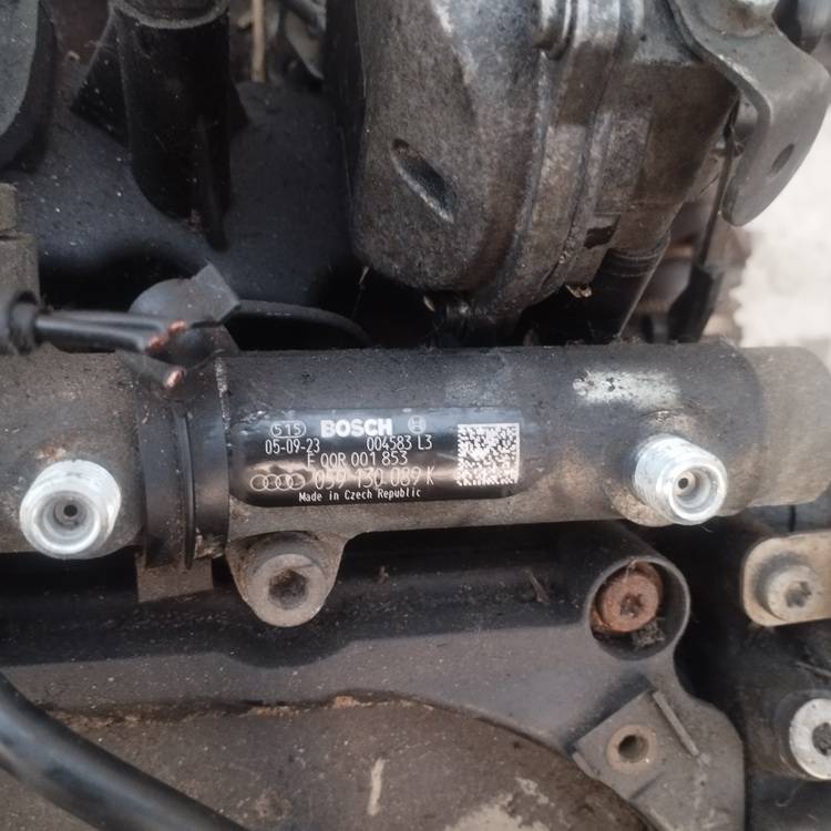 059130089K Audi A6 2005 Fuel injector rail (injectors)(Fuel distributor) - Thumbnail 2
